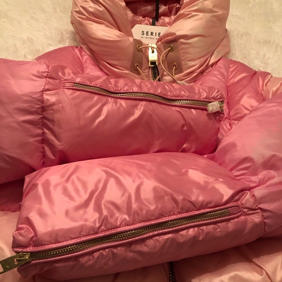 Nicole Benisti NB Series Crop Down Jacket Brand NWT Limited Edition
Barbie Pink - Picture 11 of 16